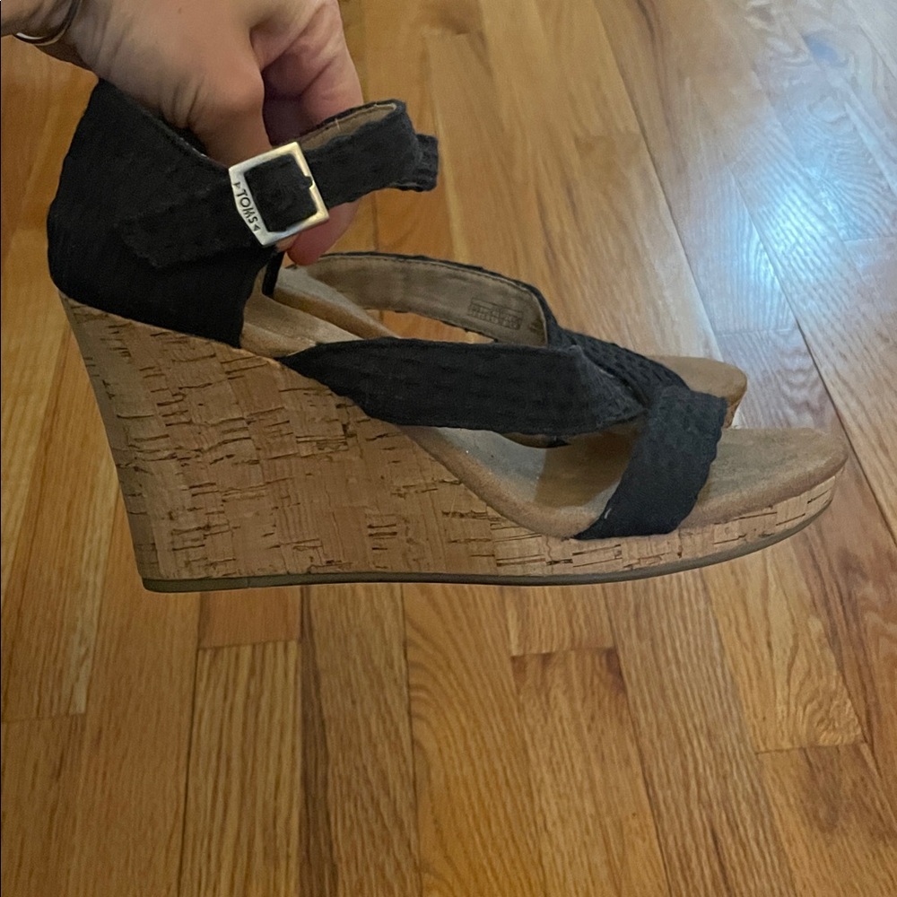 TOMS Black Wedge Sandals - Picture 3 of 5